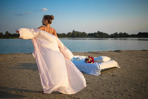 Beautiful Blonde Girl Pink Bathrobe Stands Lake Sunset Fairy Story — Stock Photo, Image