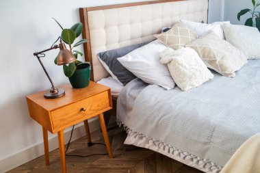 Konforlu yataklı şık modern oda iç