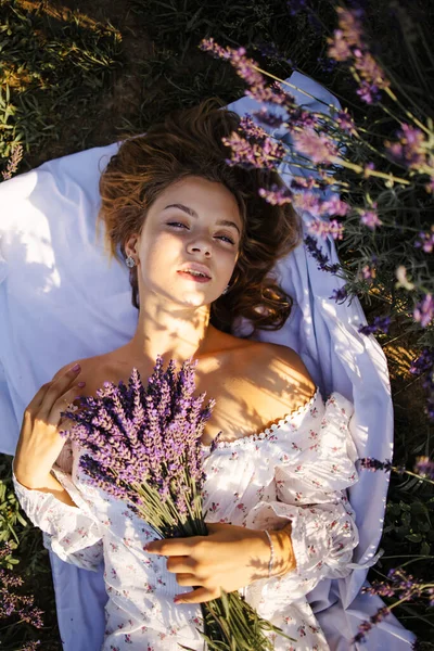 Young Beautiful Blonde Woman Lying Lavender Field Summer Day — Stock Photo, Image