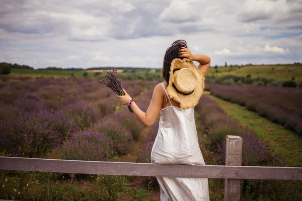 Beautiful Young Asian Woman Walking Lavender Field Girl Relaxing — Stok Foto