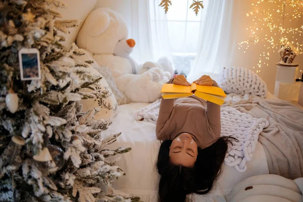 Merry Christmas Happy New Year Asian Teen Girl Notebook Lying — Foto Stock