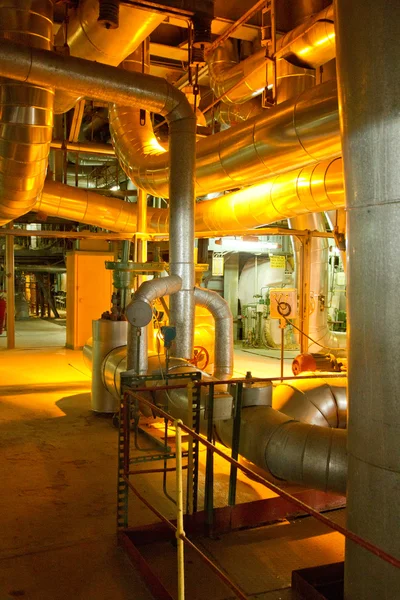 Tubo de fábrica. Muchos tubos en la planta . —  Fotos de Stock