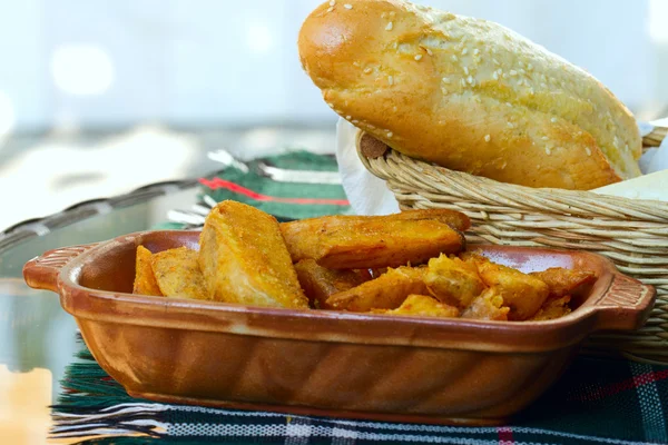 kırsal patates ve ekmek