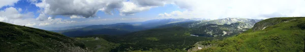 Panorama das montanhas búlgaras — Fotografia de Stock