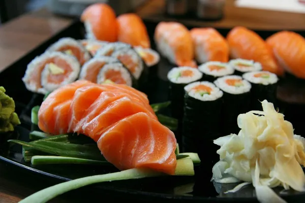 Sushi rolls with vassabi on the plate — Stock Photo, Image