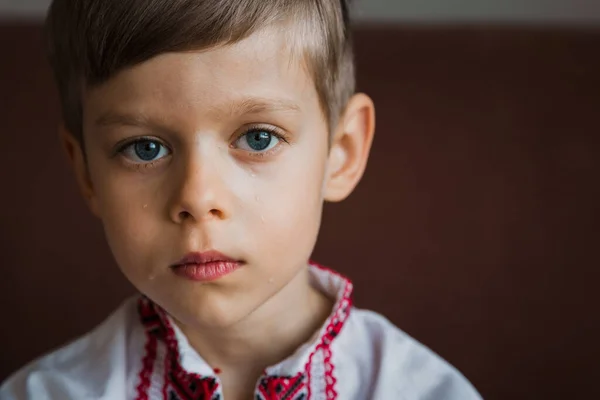 Portret Płaczącego Obrażonego Chłopca — Zdjęcie stockowe