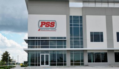 Houston, Teksas ABD 07-05-2021: PSS Endüstriyel Grup ofis binası Houston, TX 'te. Petrol ve doğalgaz boru hattı inşaatının dağıtımcısının.