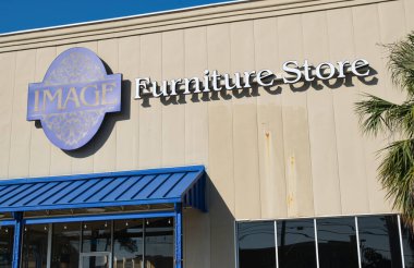 Houston, Texas USA 11-12-2021: Houston, TX 'teki Image Mobilya Mağazası cepheleri. Yerel işletme tuğla ve havan topu şirketi.