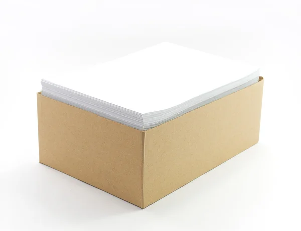 Cajas de embalaje con papel en blanco — Foto de Stock