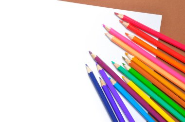 Renkli kalemler