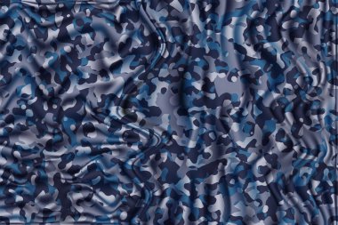 Askeri kamuflaj desenli kumaş, kamuflaj desenli orman dokusunu gizliyor.