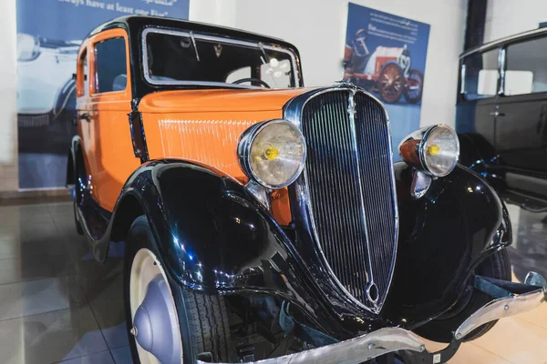 Narancssárga Klasszikus Olasz Autó 1930 Évekből — Stock Fotó
