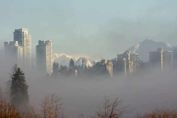 Nebliger Morgen Nach Coquitam British Columbia Kanada Skyline Und Berge — Stockfoto