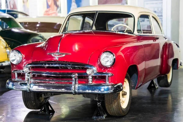 2021 Sharjah Uae 1950 Chevrolet Chevy Bright Red Antique Classic — Photo