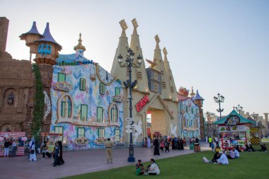 Dubai, Dubai, BAE - 3.27.2018 Avrupa Pavyonu Dubai 'deki Global Village Market, Birleşik Arap Emirlikleri.