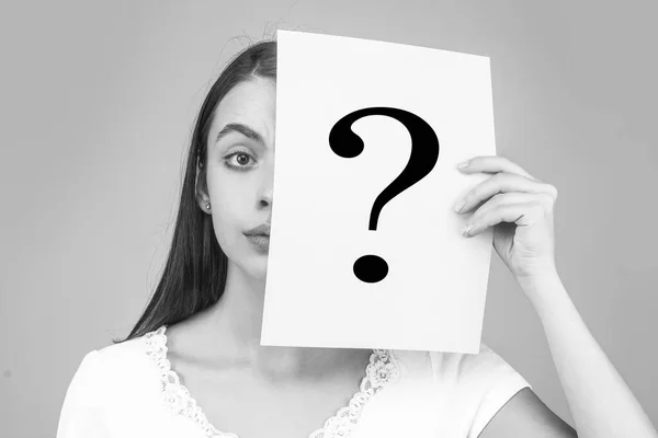 Unknown woman holding question mark. Girl holding paper question mark. Anonymous, woman question, incognita. Anonymous woman. Female incognita.Girl question, anonymous, incognita — Stock Photo, Image