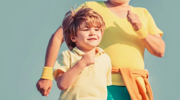 Child Running Stadium Kid Run Outdoor Jogging Kid Father Son — Stock Photo, Image