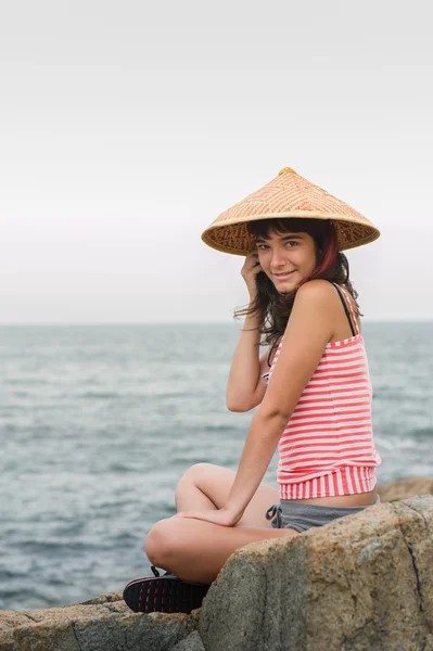 A menina no mar ... — Fotografia de Stock