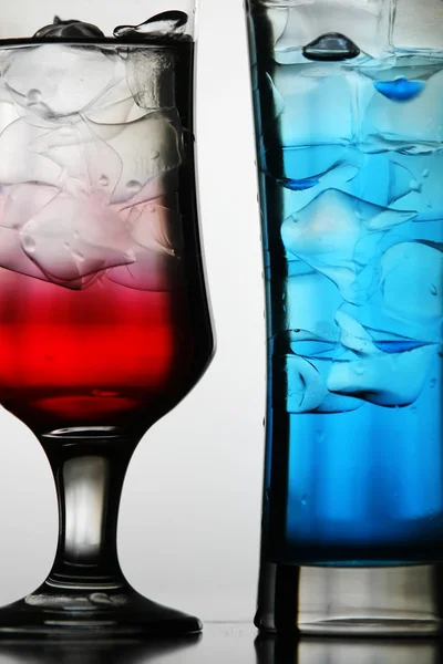 Red and blue cocktails — Stock Photo, Image