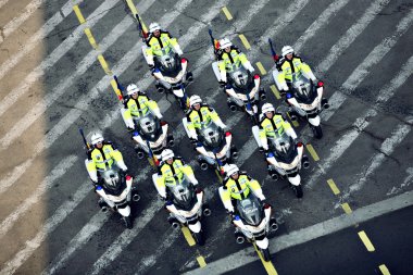 Polisin motosiklet sürme