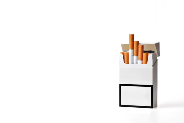 सिगरेट का पैक — स्टॉक फ़ोटो, इमेज