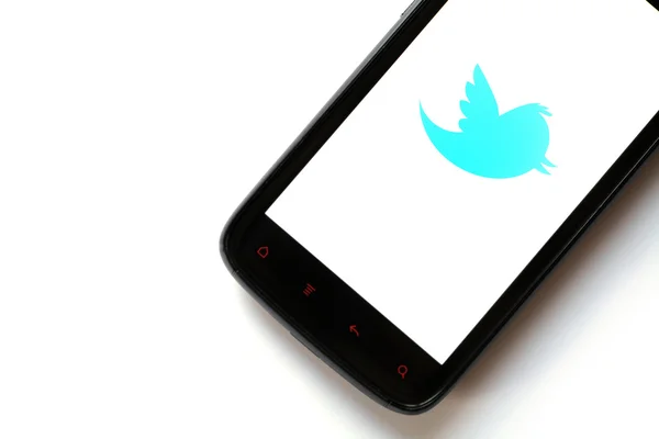 Twitter の携帯電話 — ストック写真