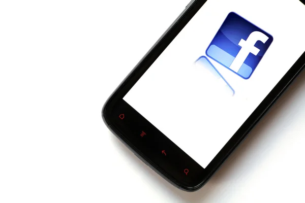 Telefon Facebook — Zdjęcie stockowe