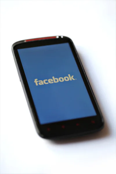 Facebook telefoon — Stockfoto