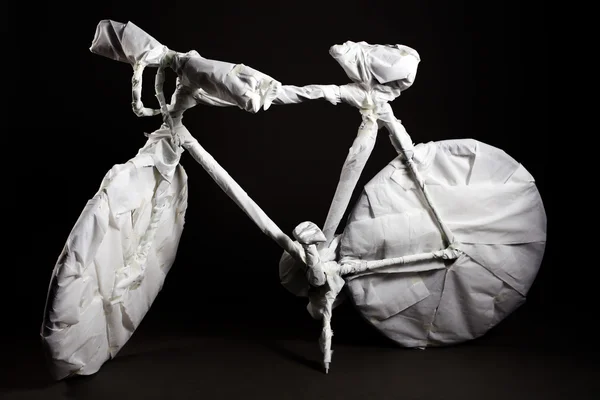 Бумажный велосипед — стоковое фото