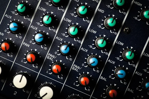 Mesa de mixer de música — Fotografia de Stock