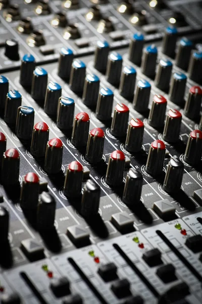 Scrivania mixer musicale — Foto Stock