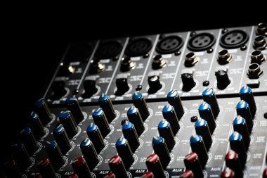 müzik karıştırıcı Danışma