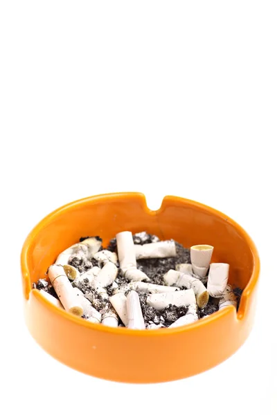 Cenicero y cigarrillos — Foto de Stock