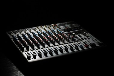müzik karıştırıcı Danışma