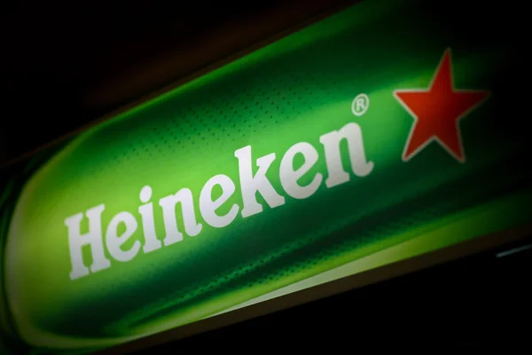 Anúncio de cerveja Heineken — Fotografia de Stock