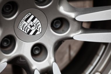 Porsche logosu