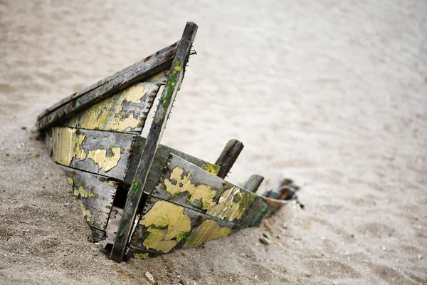 Barco abandonado — Fotografia de Stock