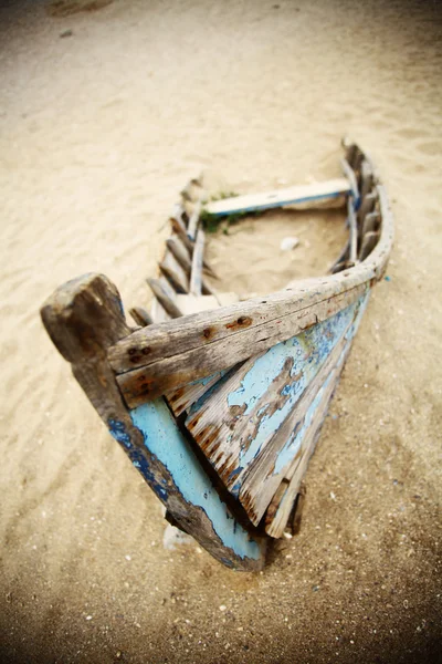 Barco abandonado — Fotografia de Stock