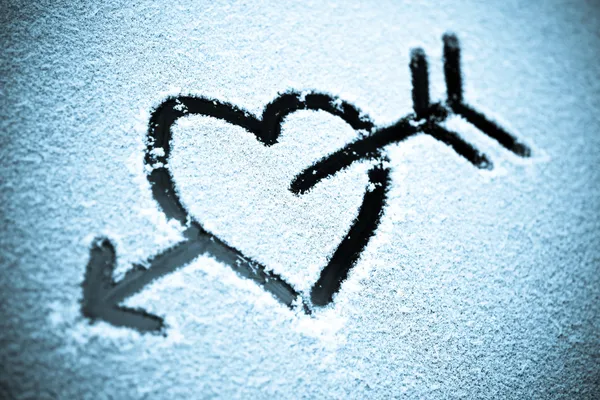 Corazón en la nieve — Foto de Stock