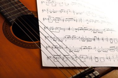 Klasik Gitar ve notlar