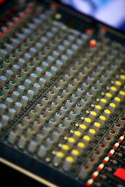 müzik karıştırıcı Danışma