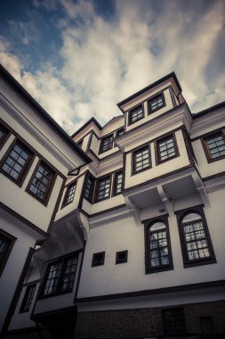 Kuzey Makedonya 'nın Ohri kentindeki geleneksel ev.