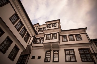 Kuzey Makedonya 'nın Ohri kentindeki geleneksel ev.