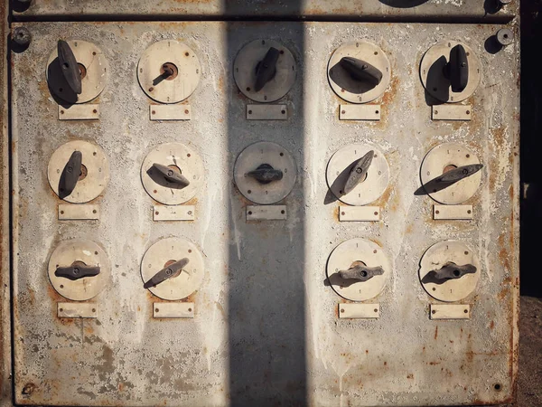Vintage Πίνακας Ελέγχου Διακόπτη Πολλά Κουμπιά Στην Εργοστασιακή Κατασκευή — Φωτογραφία Αρχείου