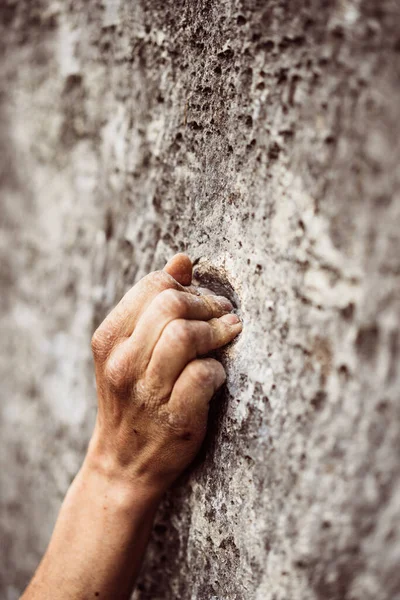 Close Shot Van Een Volwassen Man Handgreep Een Rots Illustratie — Stockfoto