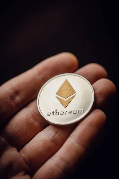 Close Shot Hand Holding Silver Ethereum Digital Cryptocurrency — Stock Photo, Image