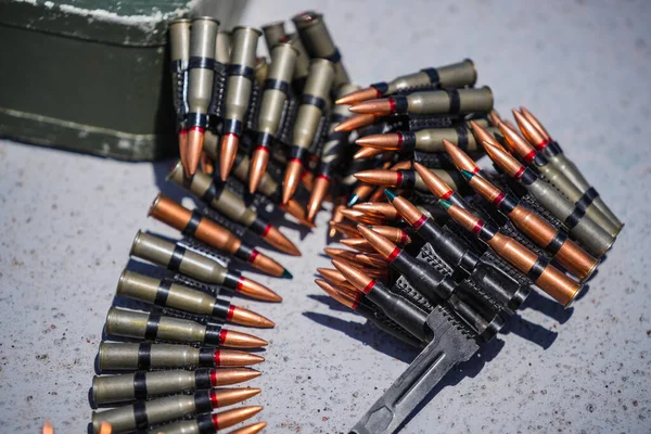 Close Shot Machine Gun Belt Loaded Cartridges — Zdjęcie stockowe