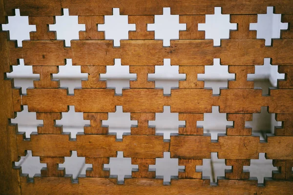 Dekorative Geschnitzte Muster Auf Einer Holzplanke — Stockfoto