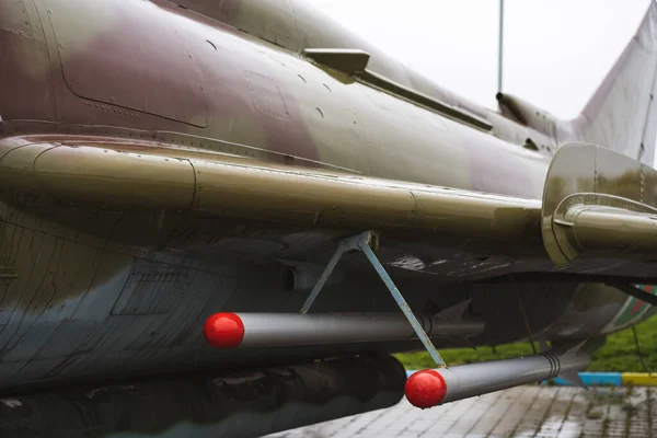 Κοντινό Πλάνο Μερικών Ψεύτικων Πυραύλων Ένα Μαχητικό Αεροπλάνο — Φωτογραφία Αρχείου