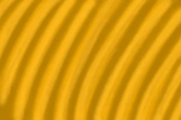 Αφηρημένο κίτρινο χρώμα κυματιστό κάθετο μοτίβο υφή χρώμα, φόντο. — Φωτογραφία Αρχείου